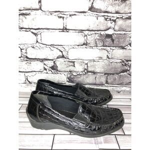 1803 Black Croc Print Patent Leather Low Wedge Loafers Women’s Sz 40EU/9.5M US